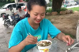 贵州妺在广东，终于找到工作了！每天吃着三块钱的早餐还这么高兴视频封面