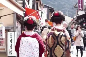 为什么日本经济近三十年来停滞不前？在美国逼迫下签订广场协议视频封面