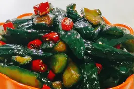 祖传腌制小黄瓜，比例配方是关键，清脆爽口，白粥馒头的最佳搭档视频封面