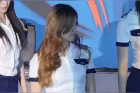 腿长1.8视频封面