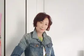 60岁的单身女人，去爱，去经历，去点燃眼里的光吧。视频封面