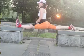 每天4点起床户外晨跑5公里，柔韧结合力量训练30分钟练出好身材来视频封面