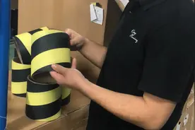 在噪音超过100分贝的车间里每天12个小时全年无休 996是多幸福啊视频封面