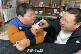 双双回来上班气质都不一样了，像老板一样😄，拿捏哥哥恰到好处视频封面