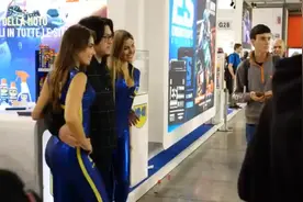 机车美女模特，2022年米兰摩托车展视频封面
