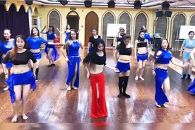 美女肚皮舞，这屁股也太q弹了吧视频封面
