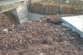 重庆九龙坡区陶家遂道工程，磨刀溪大桥的施工场境，辛勤的建设者视频封面