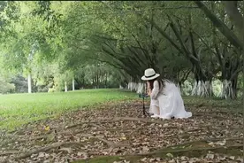 夏天森林这样自拍，仙女本仙就是你啦！再也没人叫你大妈啦！视频封面