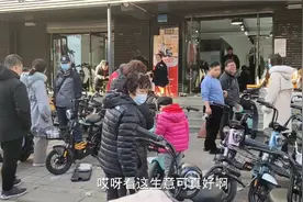 实拍石家庄华夏电动车市场，买电动车的真叫一个多，电动车便宜？视频封面