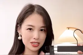 姐妹们，灰色卫裤的四个万能搭配公式视频封面