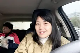 新手司机第一次开车上路，瞒着王胖带儿子回家，差点把尿都吓出视频封面