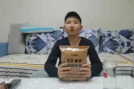 网购野战单兵自热食品试吃。视频封面