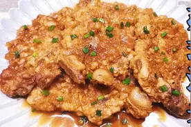 苏州媳妇教你红烧大排做法，大排鲜嫩入味不塞牙，配上面条太香了视频封面