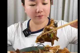 喜欢吃鱼吗？鱼下巴一定试试鱼肉细嫩没有肥油，炖出来趁热吃视频封面