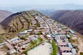 兰州大山中的美丽乡村七里河彭家坪贾家山村春天的美景视频封面