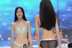 泳装秀美女视频封面