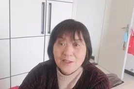 醋和胡萝卜一起，醋会破坏胡萝卜素，大家别混在一起吃。视频封面