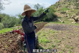 内蒙古深山发现个无人村，有水有电有网就是留不住人，人都去哪了视频封面