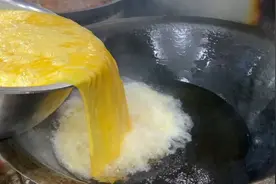 食堂大锅菜黄瓜炒鸡蛋，看大厨是如何操作的