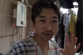 合租女孩晾在阳台的衣服会不会湿？趁她们不在去看一下视频封面