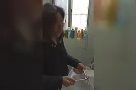 年过半百的乡村小学数学女教师的日常视频封面