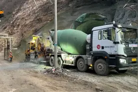 路过正在修建的西安到重庆高铁，还是头一次见这种设备视频封面