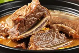 炖牛排骨，不要再加水炖，教你一招，汤甜肉香不油腻，营养还好吃视频封面
