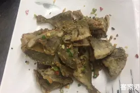 广东大厨原来是这样做椒盐泥猛的，难怪香酥入味，真的太香了。视频封面