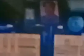 毛泽东的画像挂在美国航母的原因视频封面