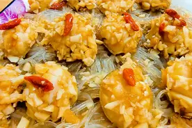广东名菜“粉丝蒸鲍鱼”这样做，Q弹入味，超又好吃，步骤很关键视频封面