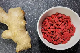 枸杞加生姜，最近超火的做法，老公经常这样吃，值得收藏视频封面