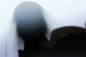 大手牵小手，小萝莉偷偷溜走，遇大叔！动漫推荐，动漫视频封面