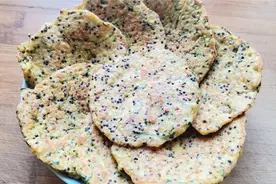 藜麦里打入两个鸡蛋，瞬间变成减肥主食，坚持一个月回到90斤！视频封面