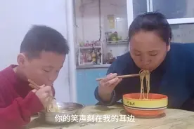 家常肉丝面青菜的做法，这样的肉丝面连着吃一个星期都不腻 。视频封面