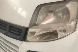 依哥说车：清洗大灯视频封面
