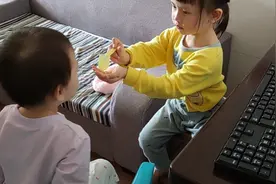 为妹妹精心准备了丰盛的午餐，还喂妹妹吃到饱视频封面
