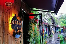 雨中漫步泉城济南百花洲曲水亭街视频封面