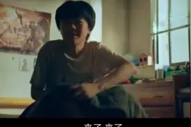 男孩儿尿出了鲜血。视频封面