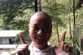 #剃光头 #随心#随性  剃头过程全记录来啦视频封面