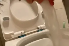 吃完饭胃疼，吐了视频封面