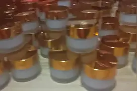 神奇膏，有很好的疗效，脚疼脚麻，腰间盘突出手麻，肩周炎肥胖者