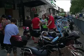 上海宝山共富新村“迎国庆志愿行 为民服务暖人心”大型为民活动视频封面
