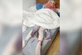 丝袜小姐姐jojo臭不臭？视频封面