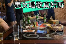 吃完饭和朋友去东莞有名的KTV玩，美女小姐姐唱歌太好听了，陶醉视频封面