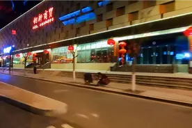 乘坐太原827路公交，体验3分钟内两次杏花岭与尖草坪间的跨区行驶视频封面