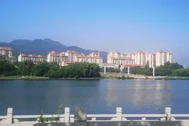 国内什么地方最适合生活和养老？谈谈宜居城市应该具备的特点视频封面