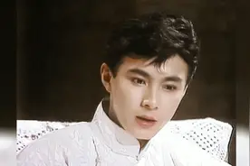 现在的光头大叔，年轻时那么帅，妥妥的小鲜肉一枚【张卫健】视频封面