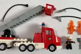 LEGO乐高积木玩具：搭建云梯消防车！赶快来救援！消防员准备就绪视频封面