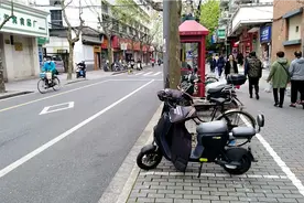 上海瞿溪路一段街景视频封面
