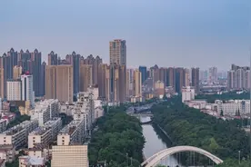 江西省GDP超陕西省，江苏省GDP超广东省，哪个更容易实现？视频封面